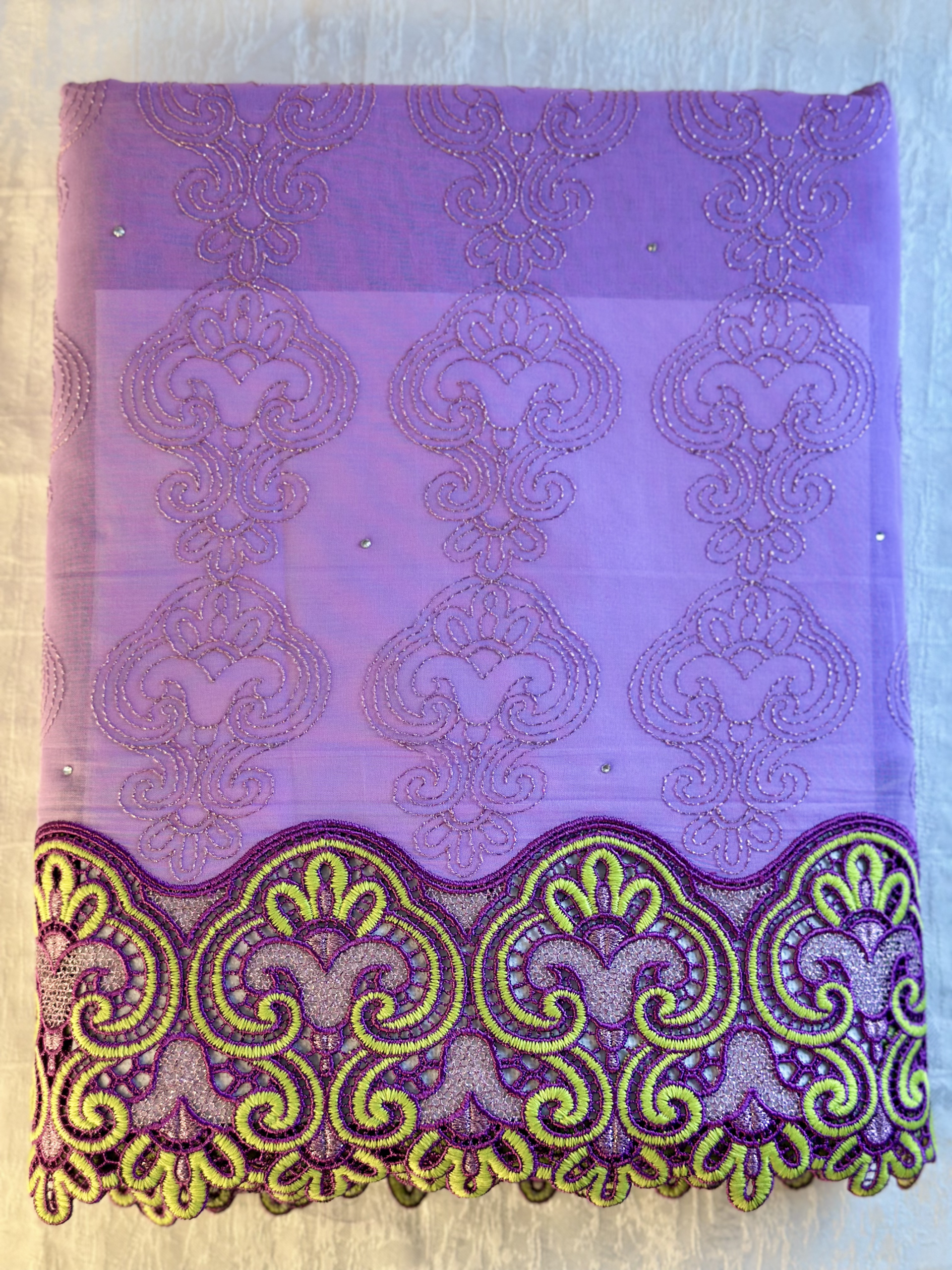 Tissu Lafaya Broderie HKG - Voile Mauve Lilas